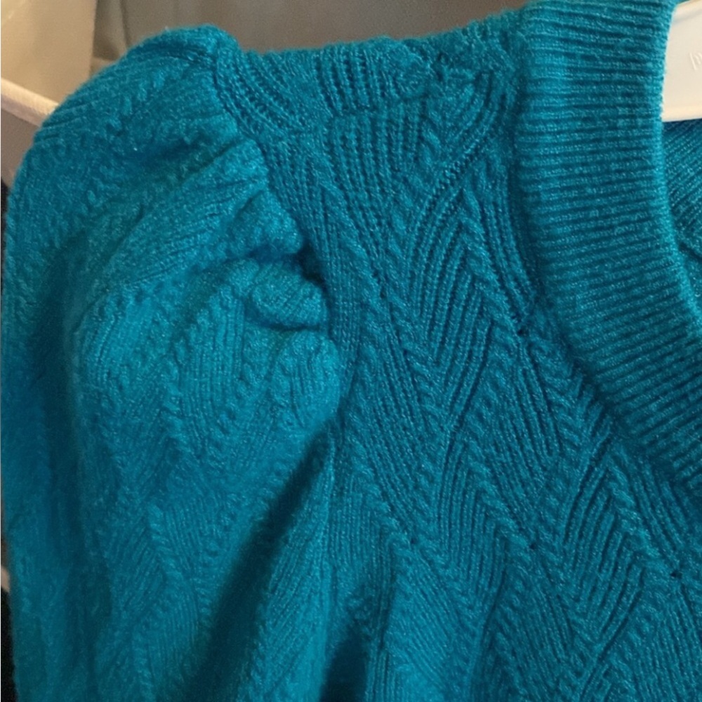 Pretty Sweater - Picture 2 of 3